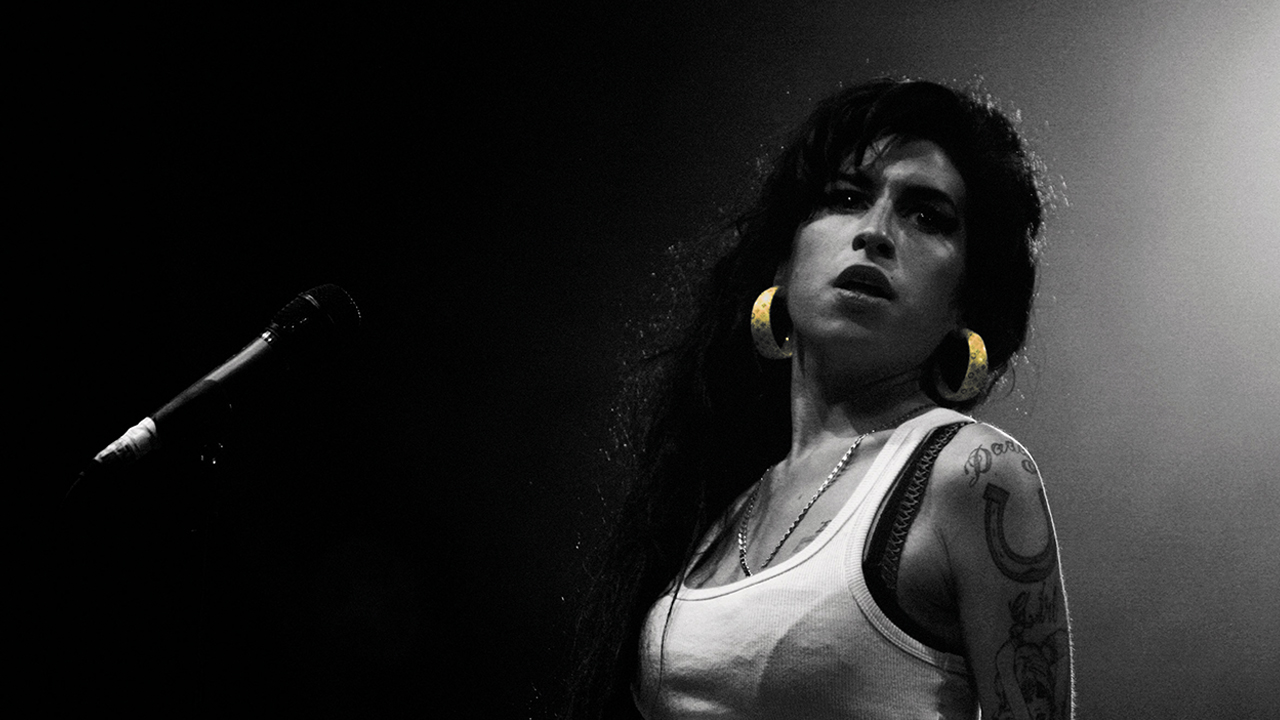 Kdo je bila Amy Winehouse? Naslovnica